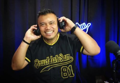 Click to view full screen Custom Authentic Black and Old Gold Baseball Jersey for Personalized Style photo review