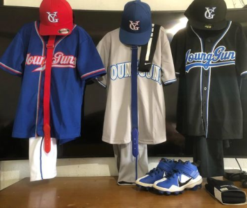 Custom Black and Royal Red Baseball Jersey - Authentic Design for Fans photo review